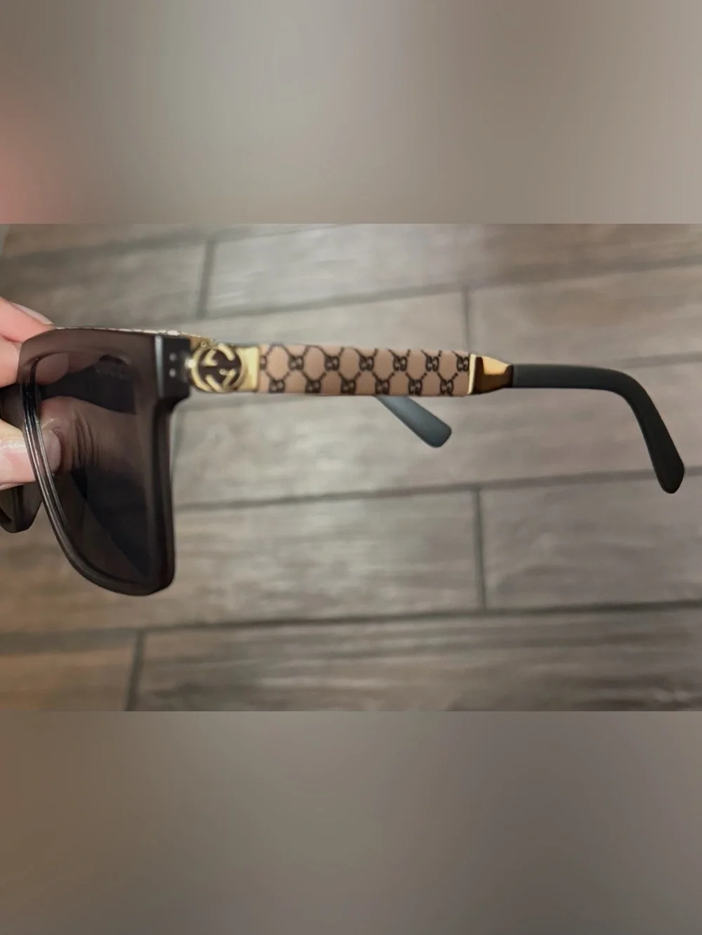 Women's Black Square Sunglasses with Dark Lenses